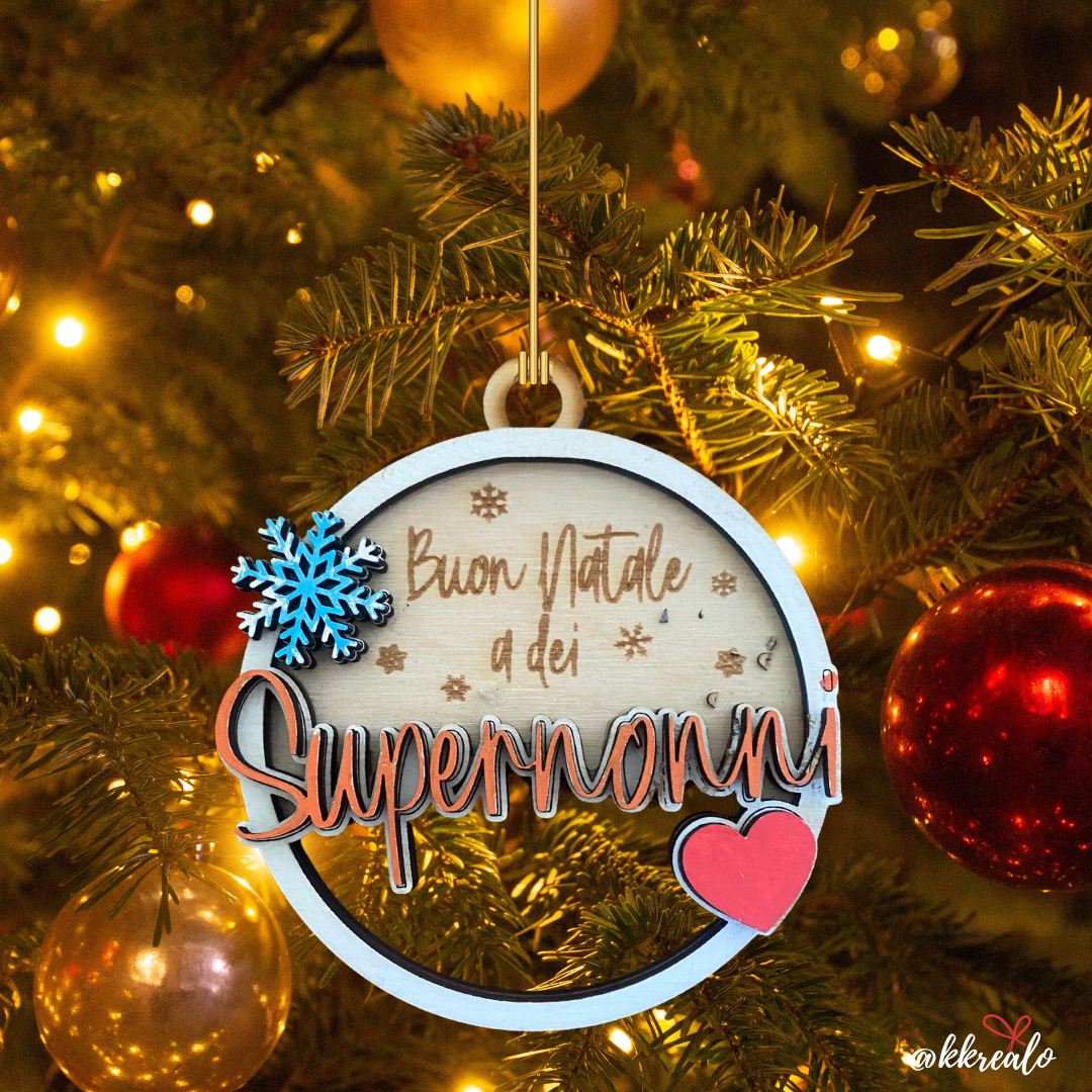 Pallina di natale in legno di betulla taglio laser - regalo ai nonni mod. 5 - personalizzabile