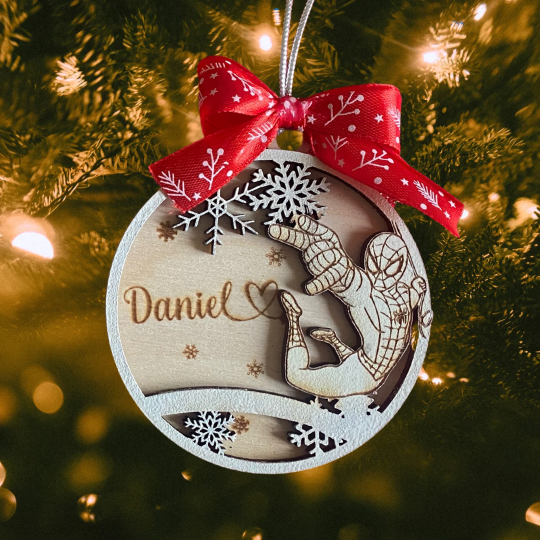 Pallina di natale in legno di betulla taglio laser personalizzabile