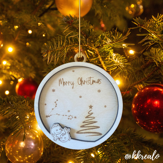 Pallina di natale in legno di betulla  taglio laser - zodiaco / segno zodiacale pesci - personalizzabile