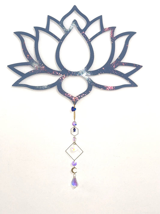 Decorazione cattura sole con cristalli di luce mod. Fiore di Loto