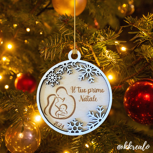 Pallina di natale in legno di betulla  taglio laser - il tuo primo natale mod. 2 - personalizzabile