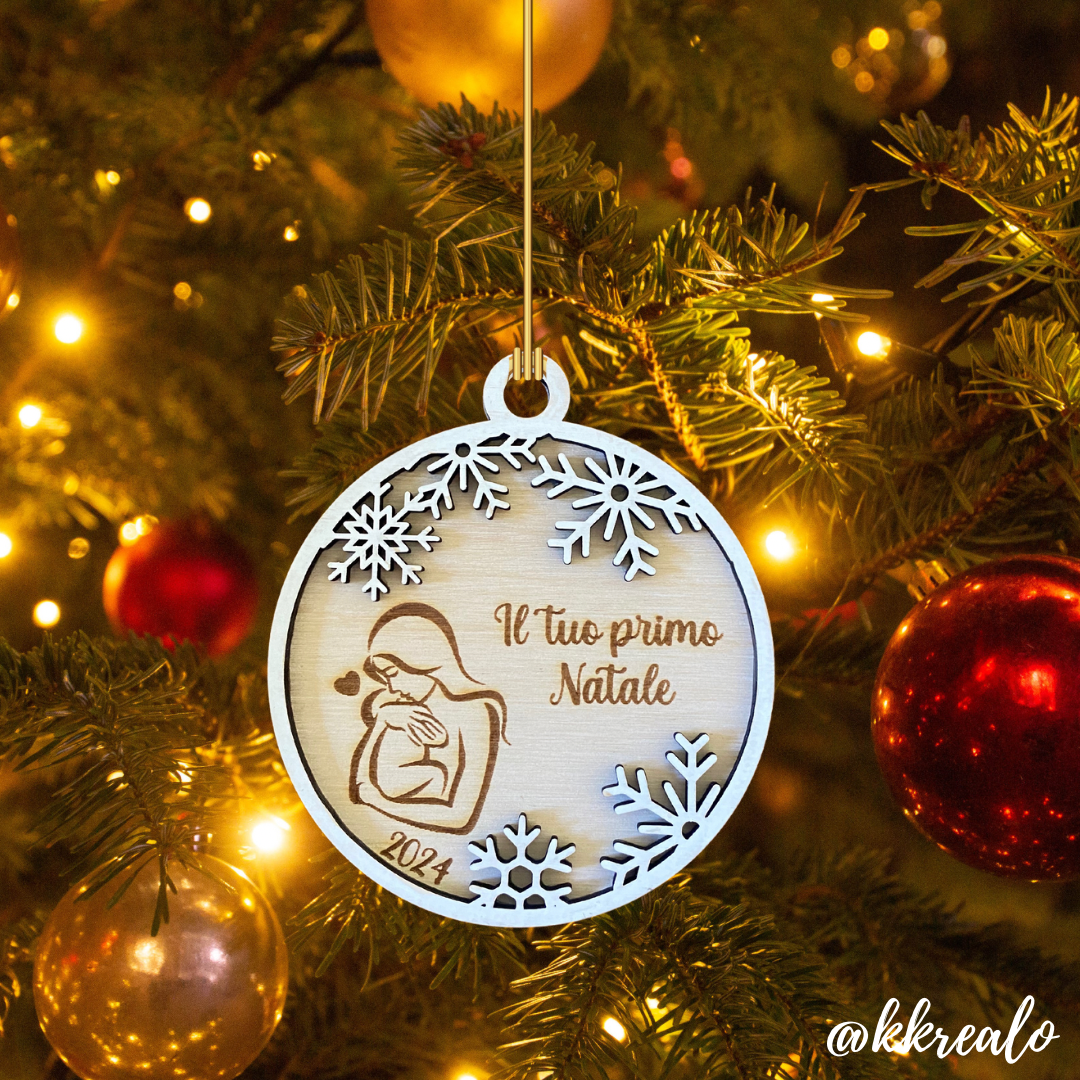 Pallina di natale in legno di betulla  taglio laser - il tuo primo natale mod. 1 - personalizzabile