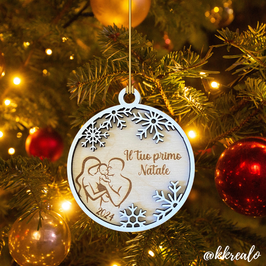 Pallina di natale in legno di betulla  taglio laser - il tuo primo natale mod. 3 - personalizzabile