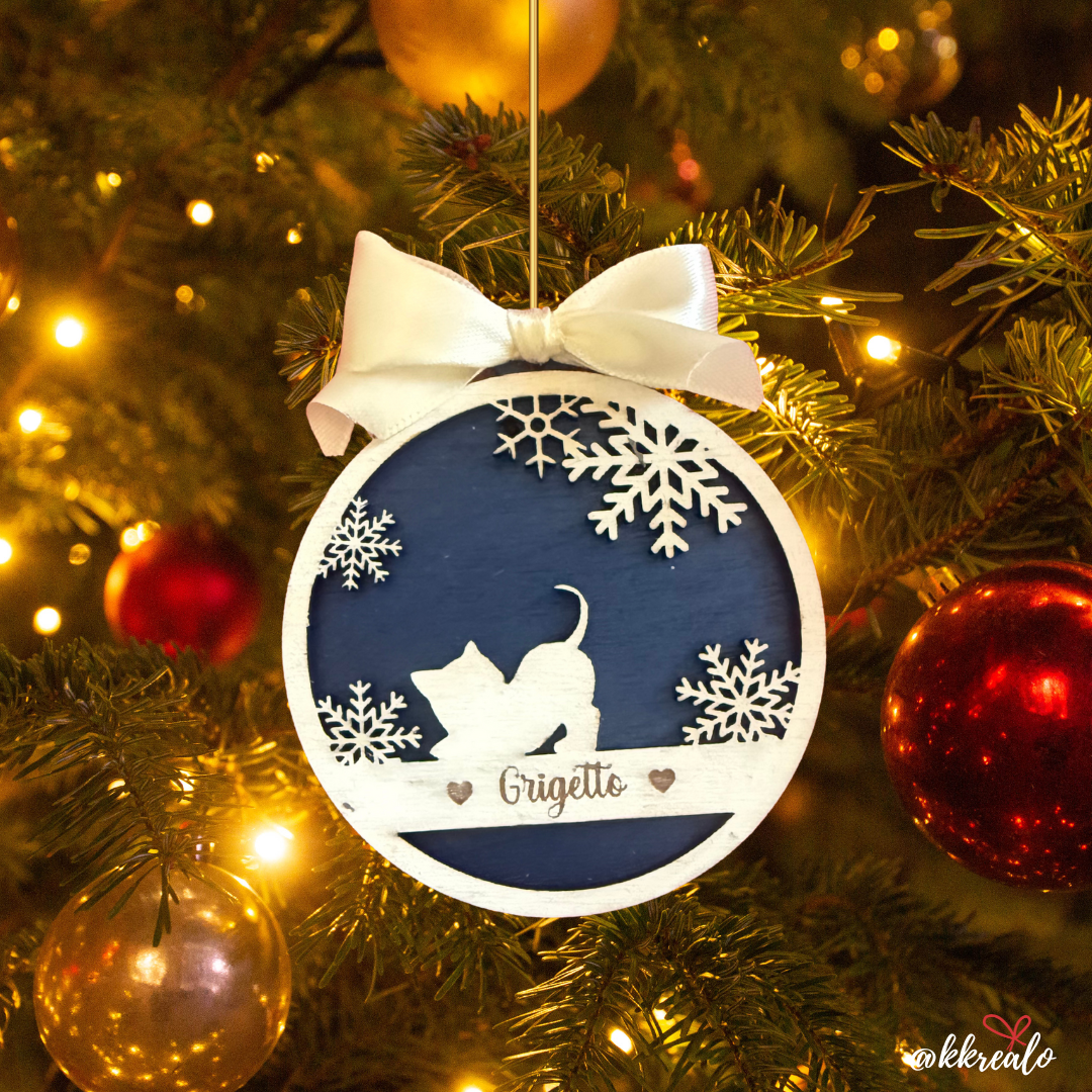 Pallina di natale in legno di betulla  taglio laser - gatti / mici / Micetti -  personalizzabile